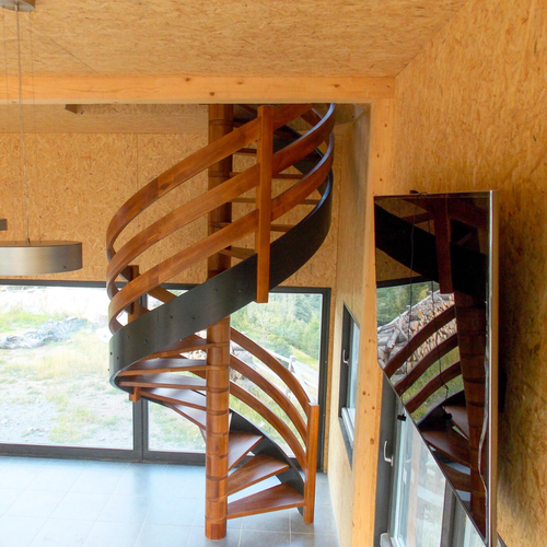 Scări interioare și exterioare din lemn