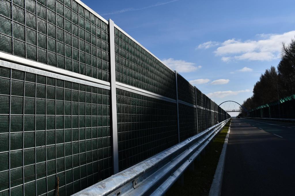 Panouri fonoabsorbante autostrazi, cai ferate, panouri fonice 