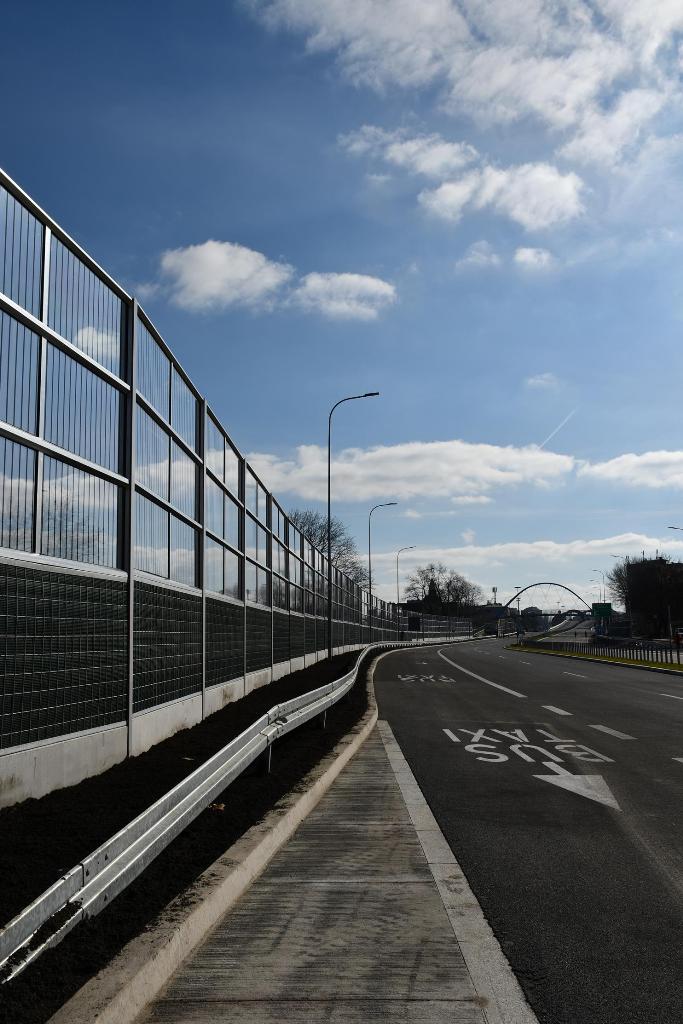 Panouri fonoabsorbante autostrazi, cai ferate, panouri fonice 