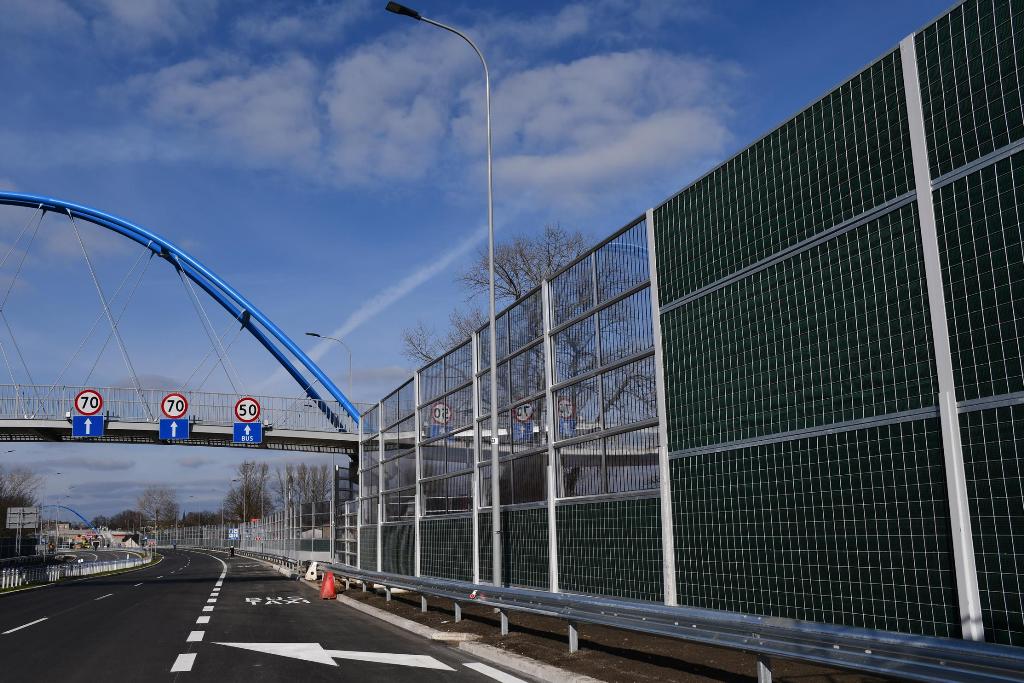 Panouri fonoabsorbante autostrazi, cai ferate, panouri fonice 