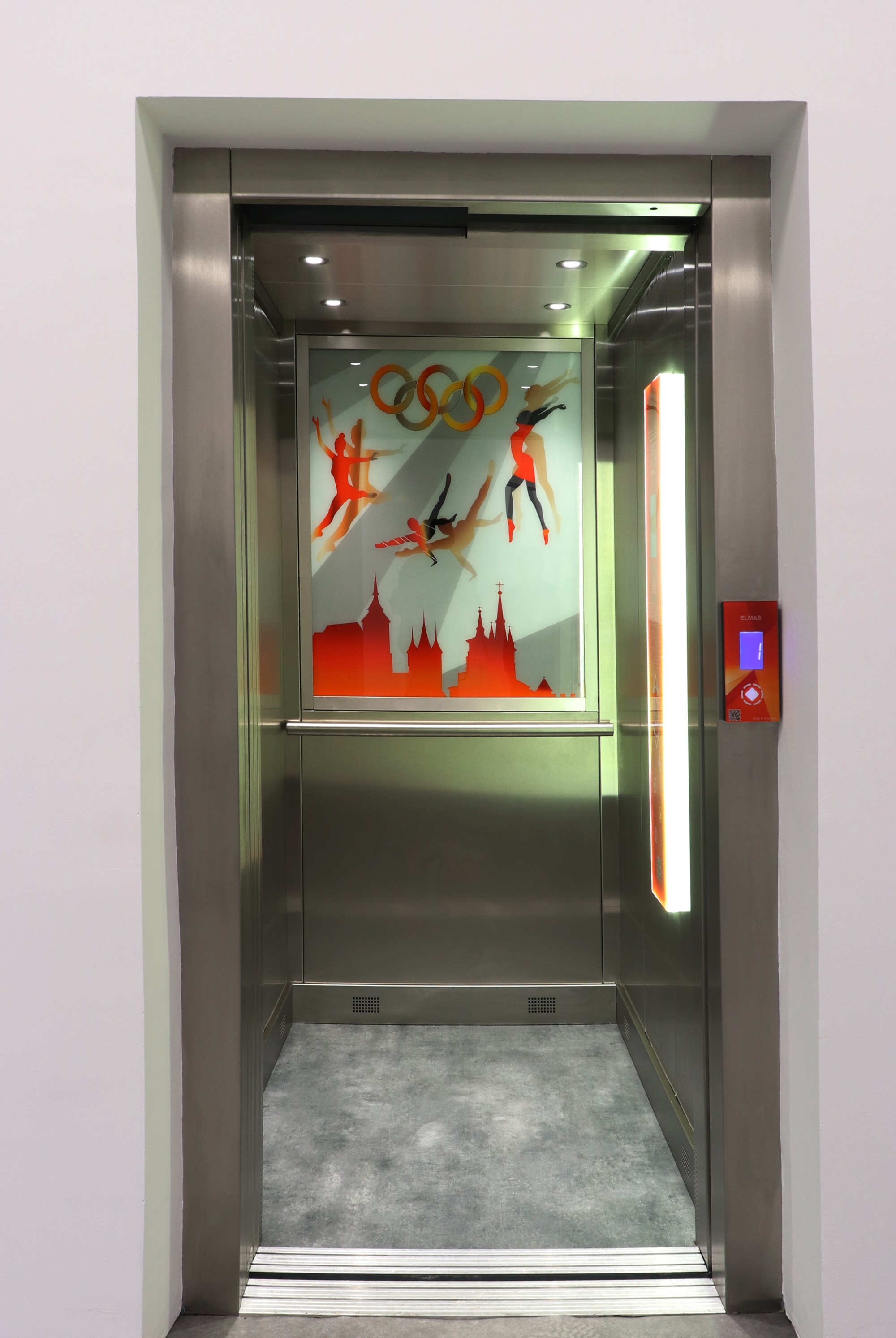 Ascensoare personalizate cu sticla printata