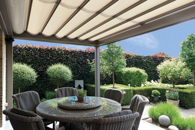 Pergolă retractabilă BRUSTOR