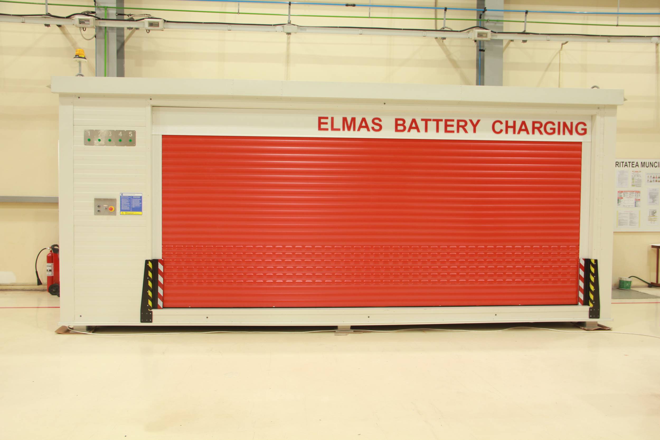 Stații mobile de încărcare a bateriilor pentru stivuitoare