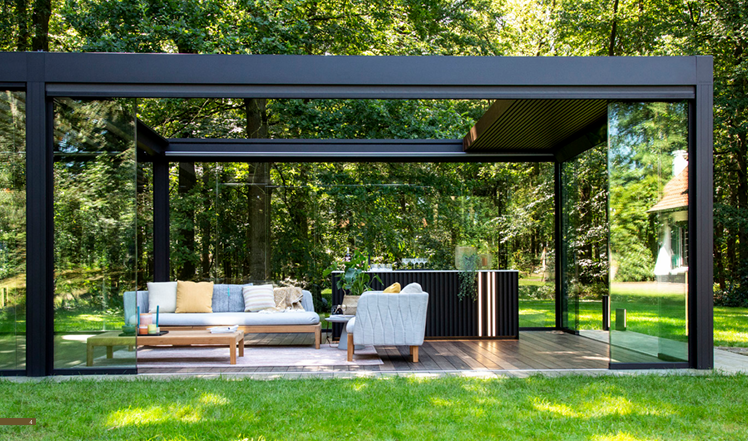 Pergola bioclimatică  Renson pentru terasă și grădină